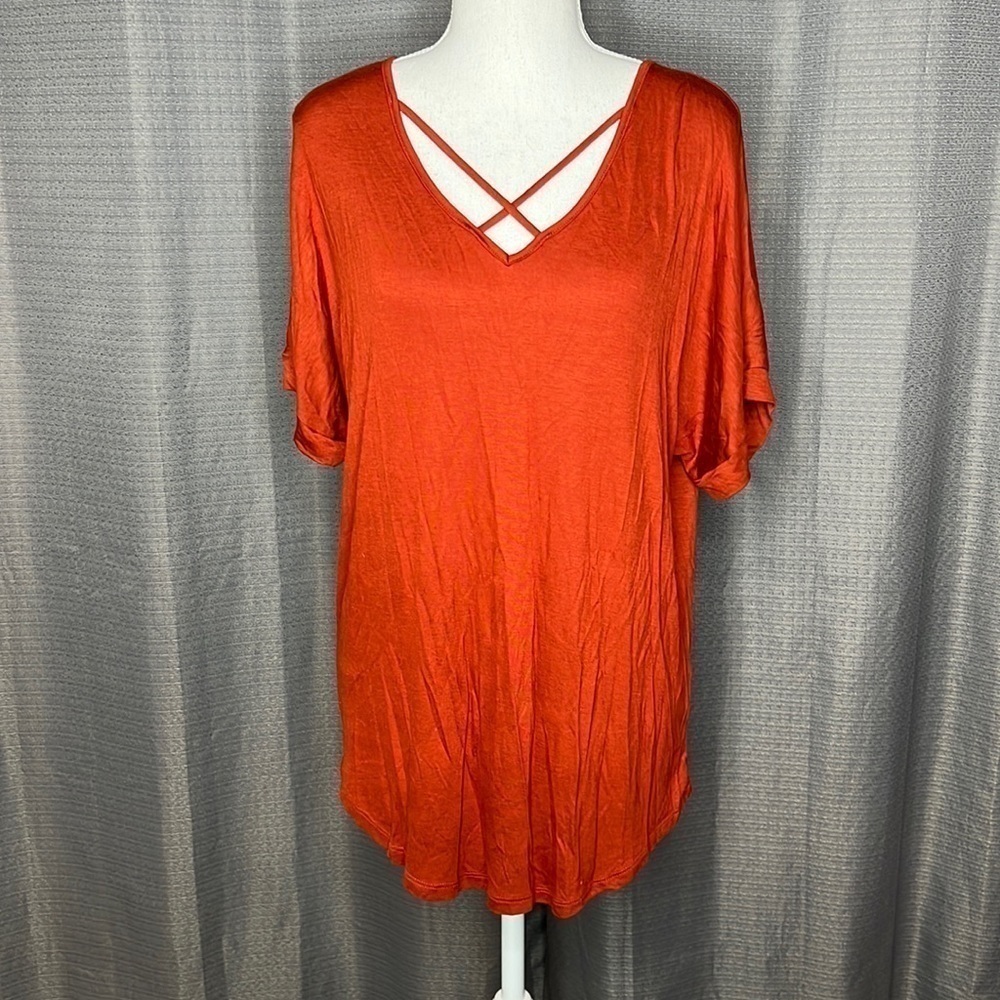 ACTIVE USA BURNT ORANGE CASUAL SHORT SLEEVED VNECK TSHIRT MEDIUM